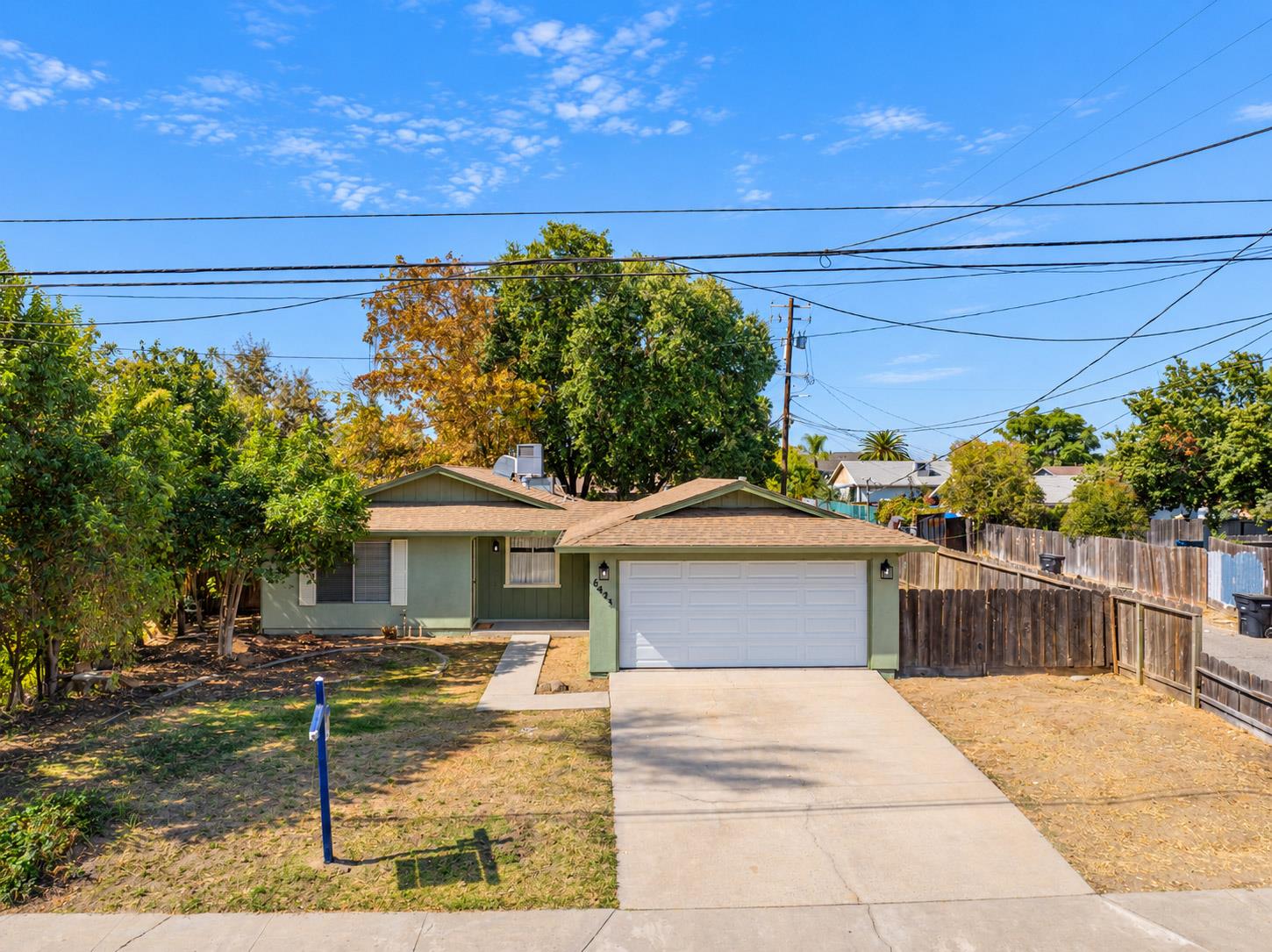 6425 8th St, Riverbank, CA 95367