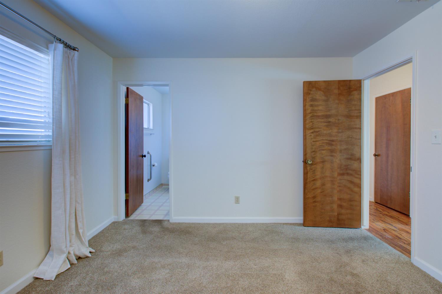 6425 8th St, Riverbank, CA 95367