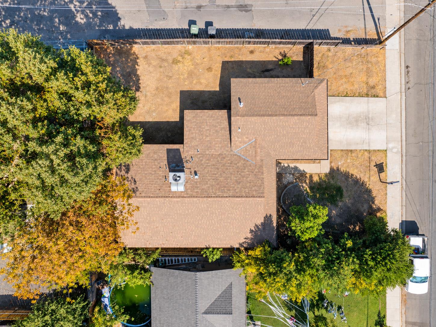 6425 8th St, Riverbank, CA 95367