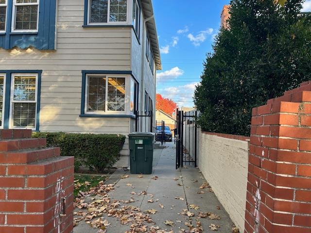 432 College Ave, Modesto, CA 95350