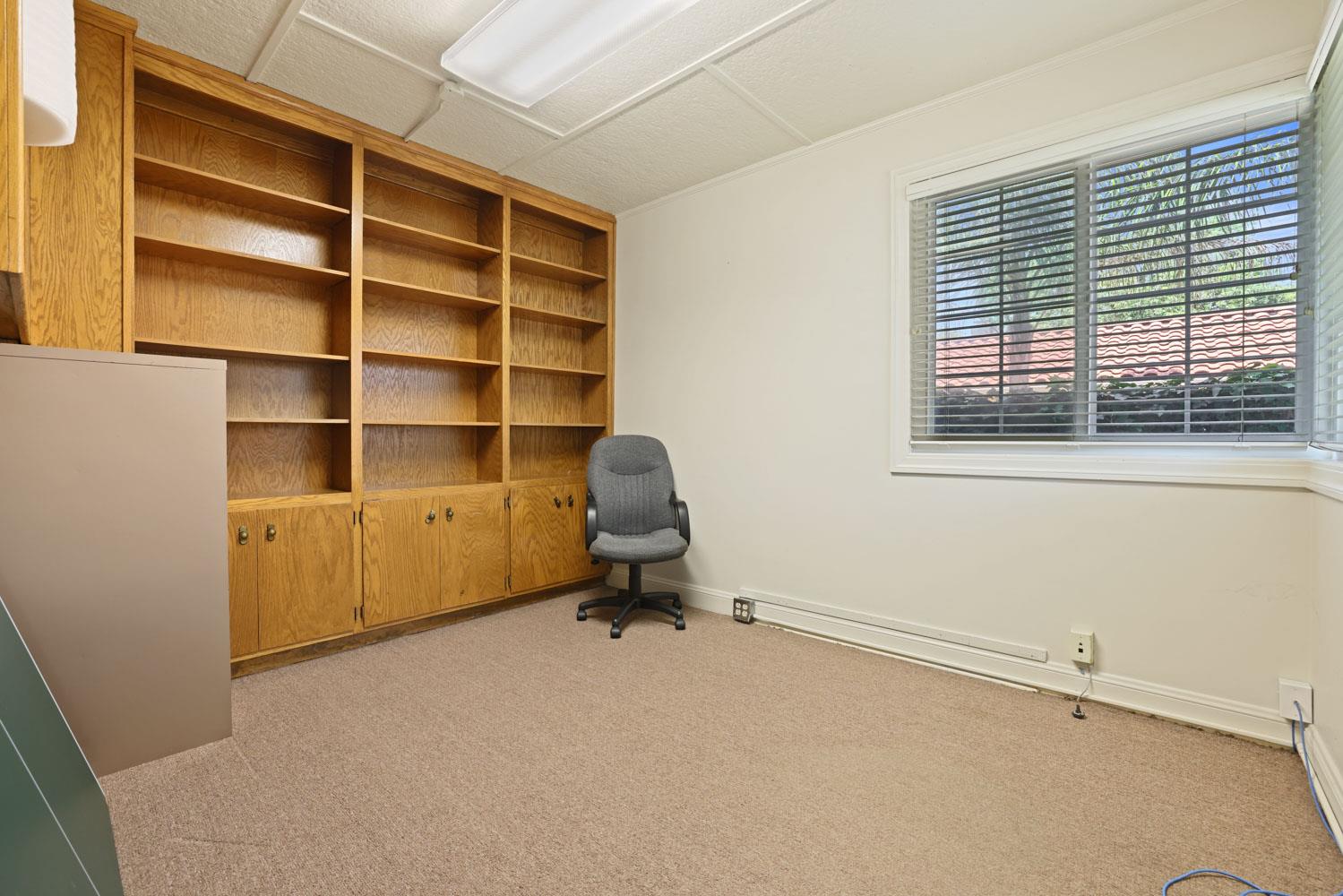 432 College Ave, Modesto, CA 95350