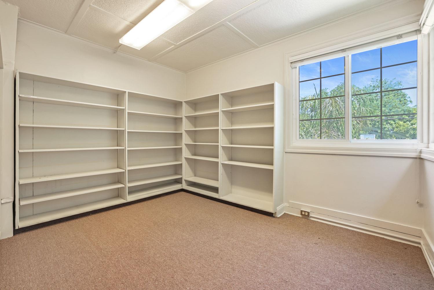 432 College Ave, Modesto, CA 95350