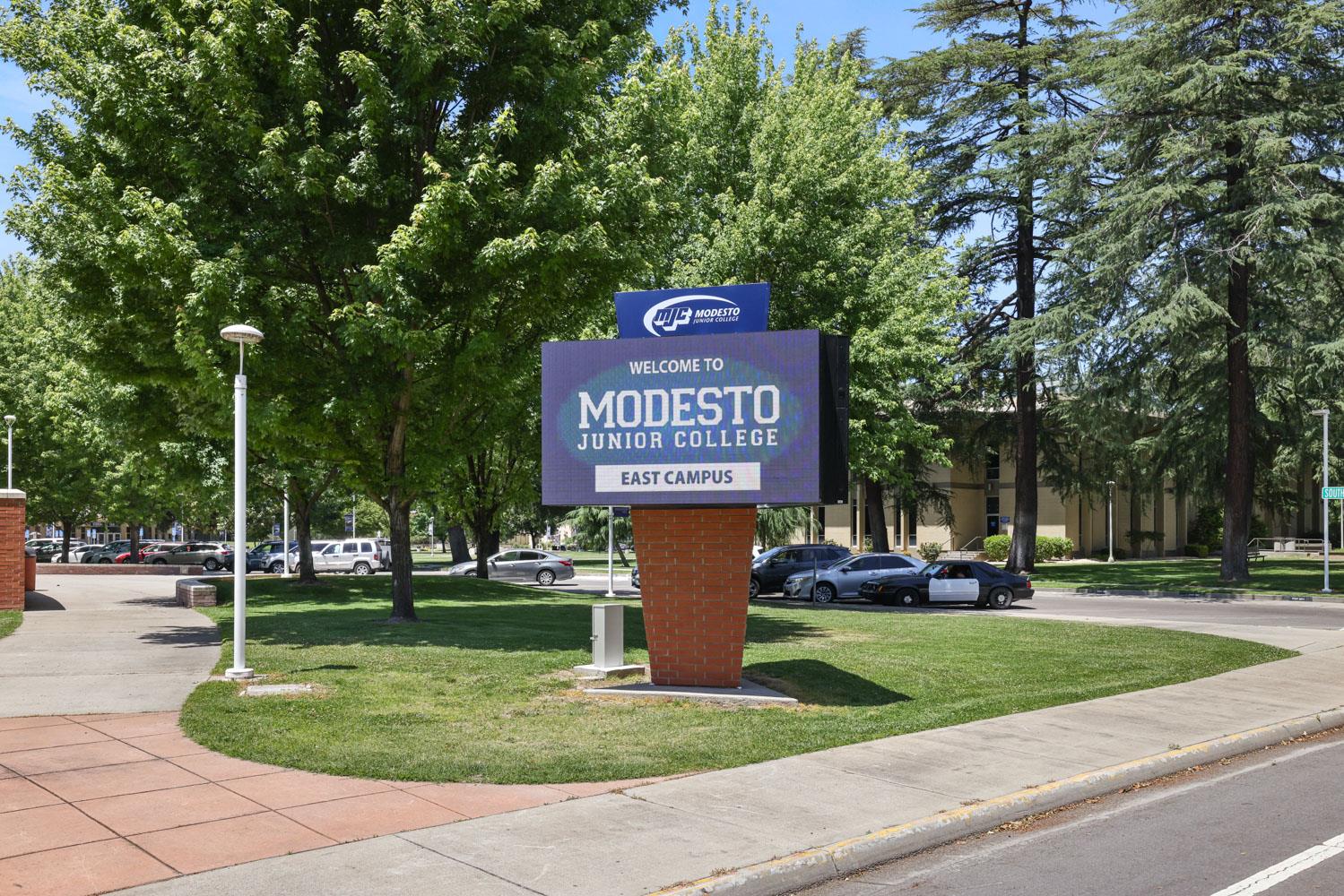 432 College Ave, Modesto, CA 95350