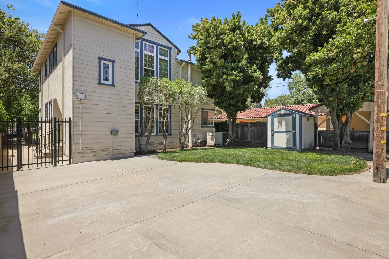 432 College Ave, Modesto, CA 95350