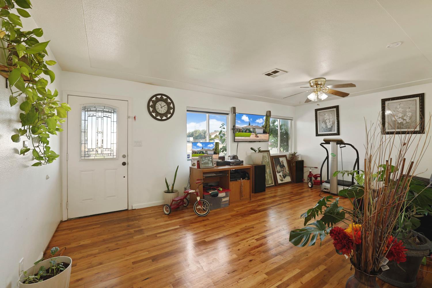 2920 Garrison St, Ceres, CA 95307