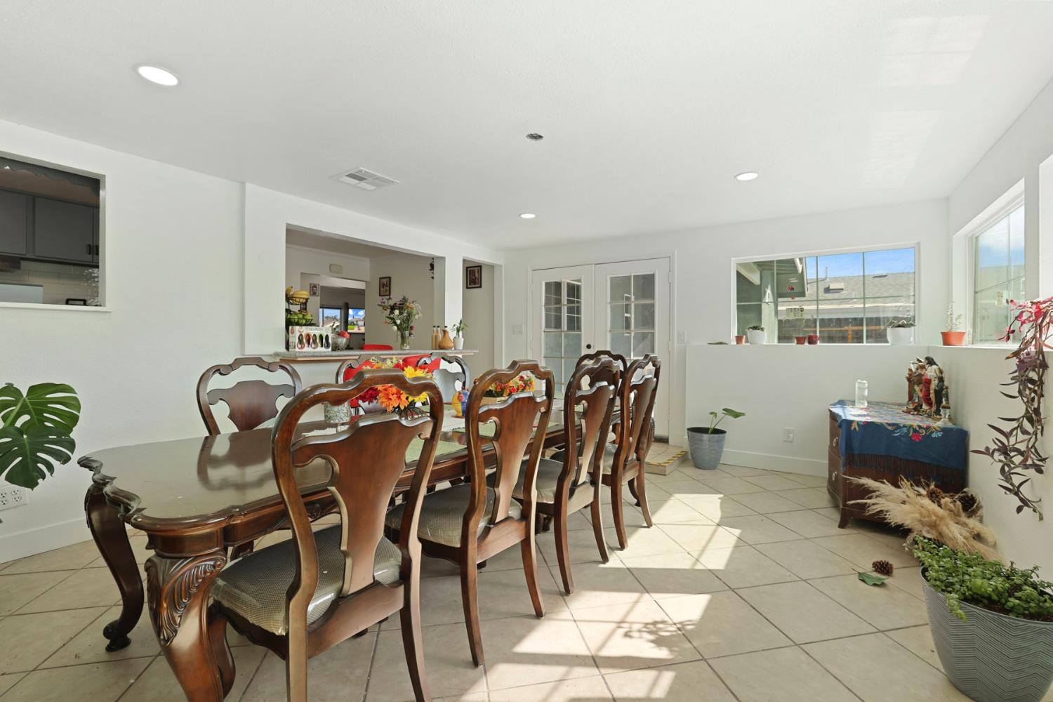2920 Garrison St, Ceres, CA 95307
