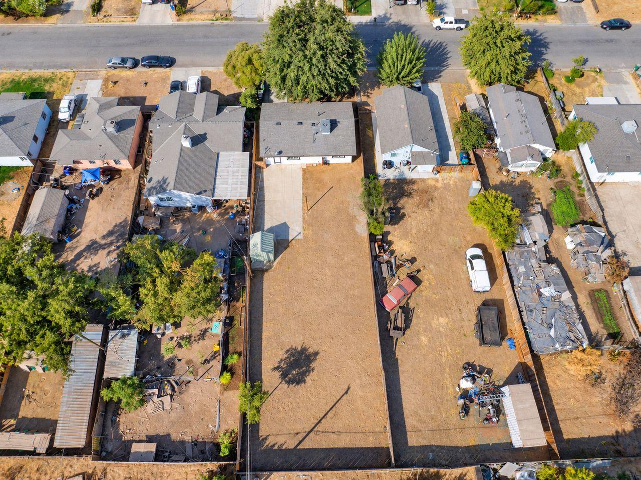 2864 Elm Ave, Merced, CA 95348