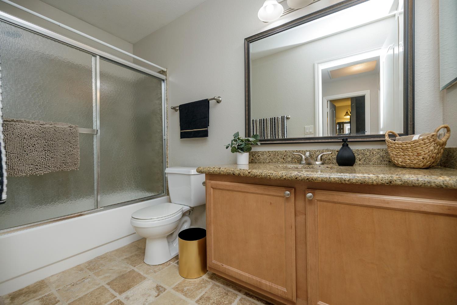 4014 Elmo Loop #A, Modesto, CA 95356