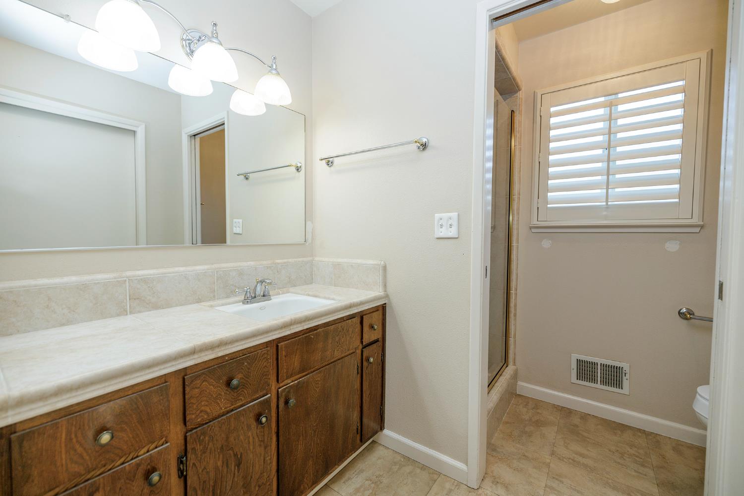 1417 Stembridge Ct, Modesto, CA 95350