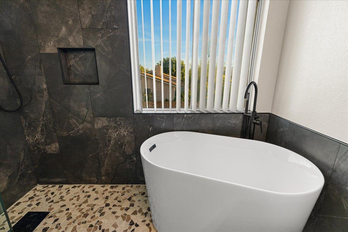 Open Photo