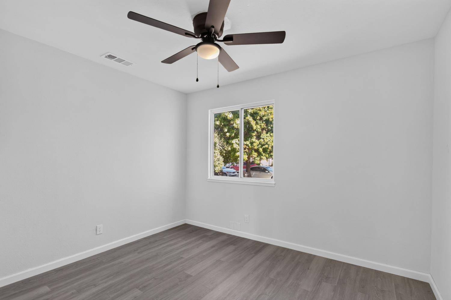 733 Vermont, Los Banos, CA 93635