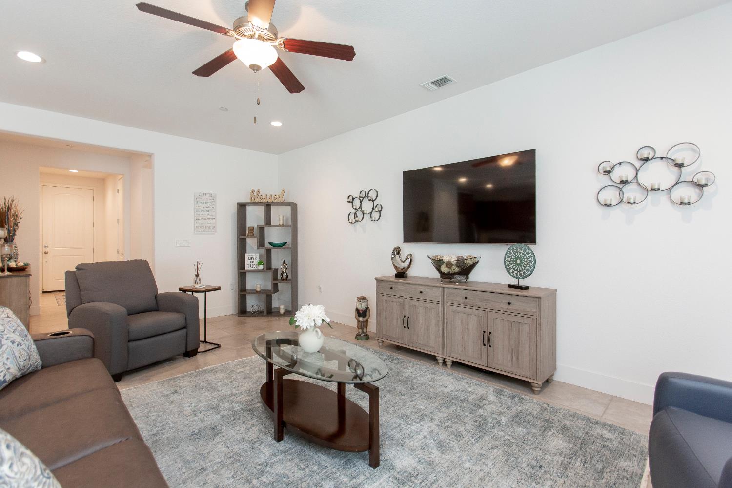 1170 Aartman Dr, Ripon, CA 95366
