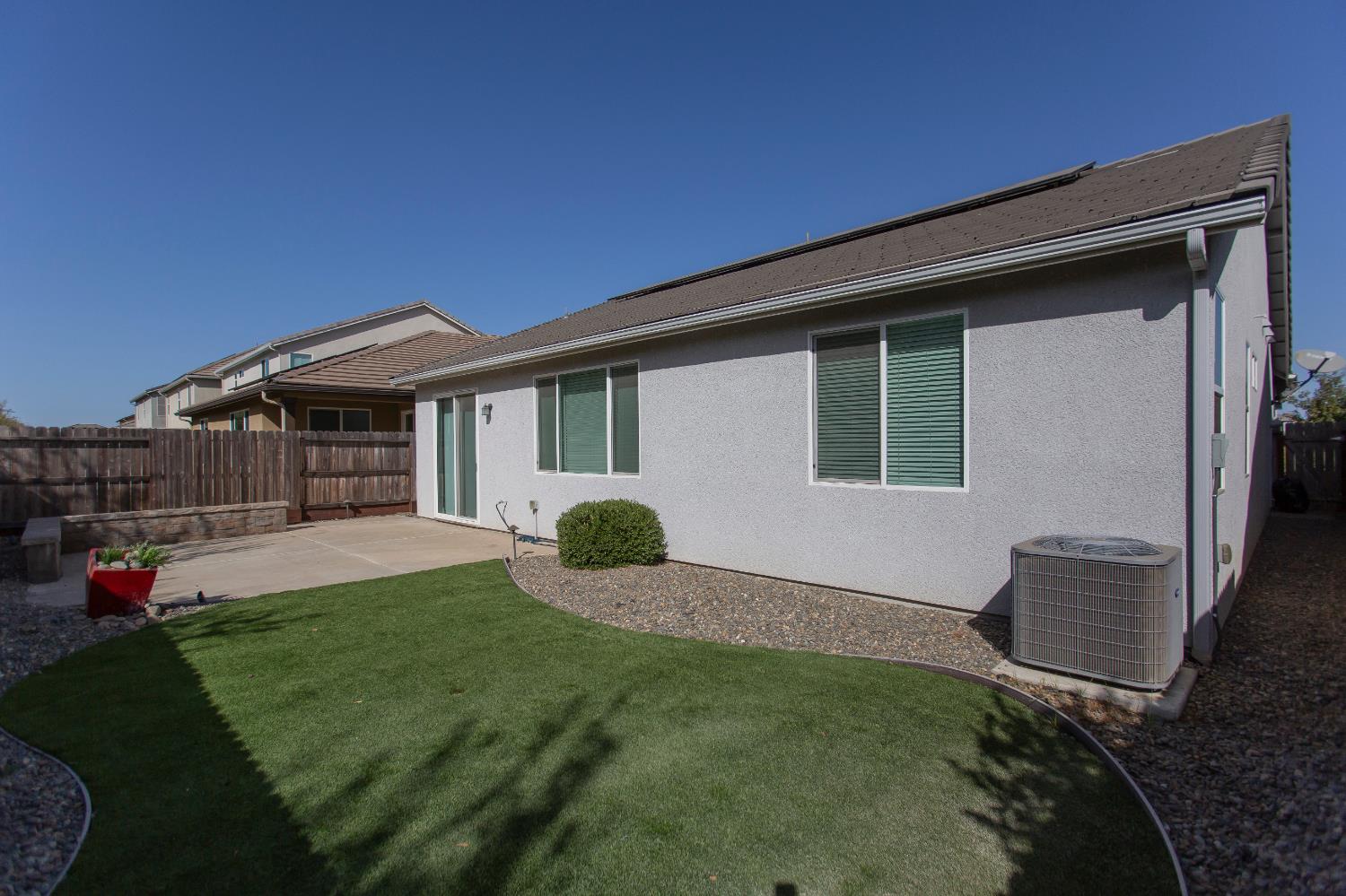 1170 Aartman Dr, Ripon, CA 95366