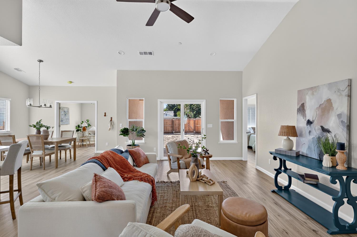 1038 W 24th St, Merced, CA 95340
