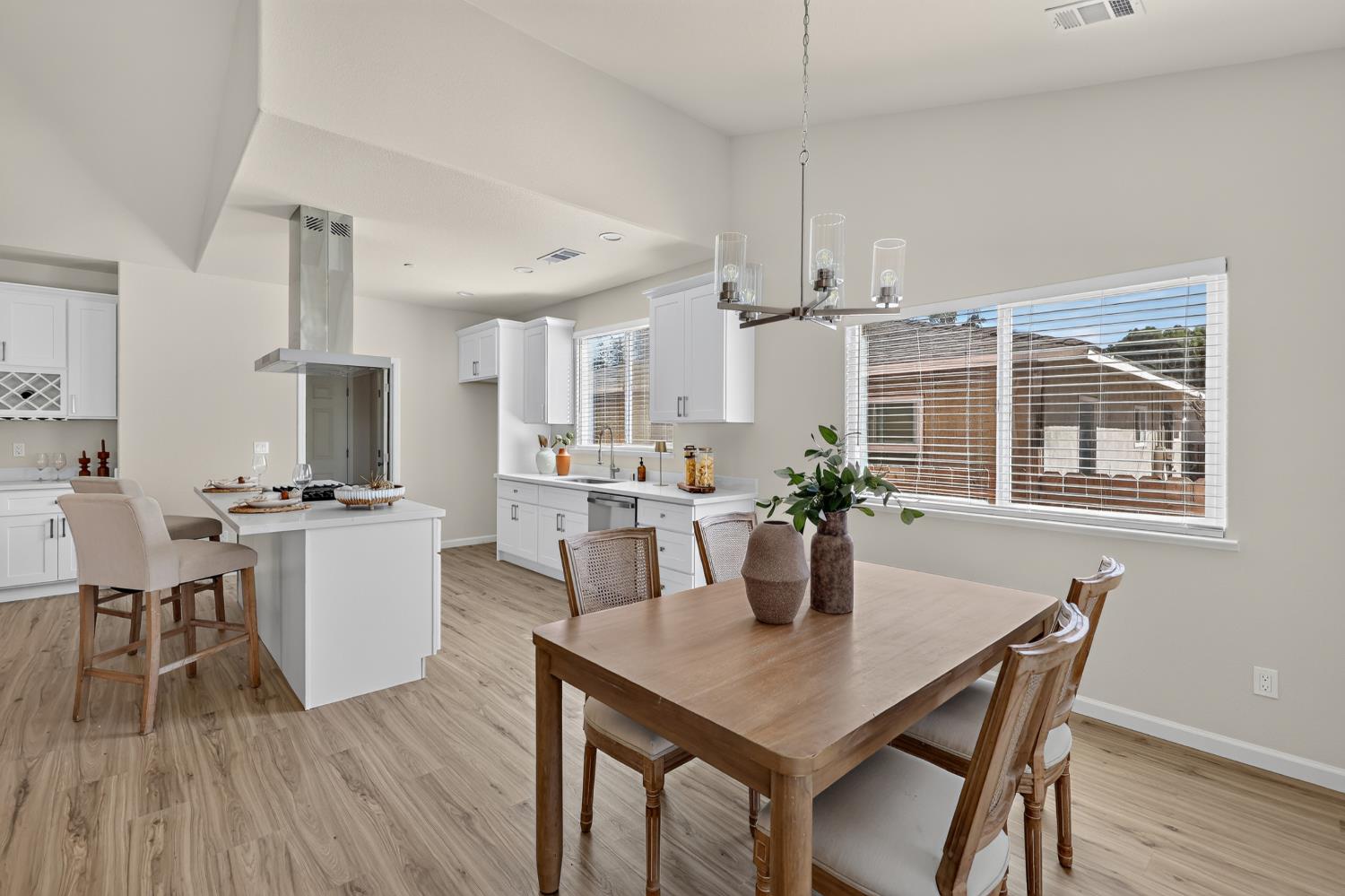 1038 W 24th St, Merced, CA 95340