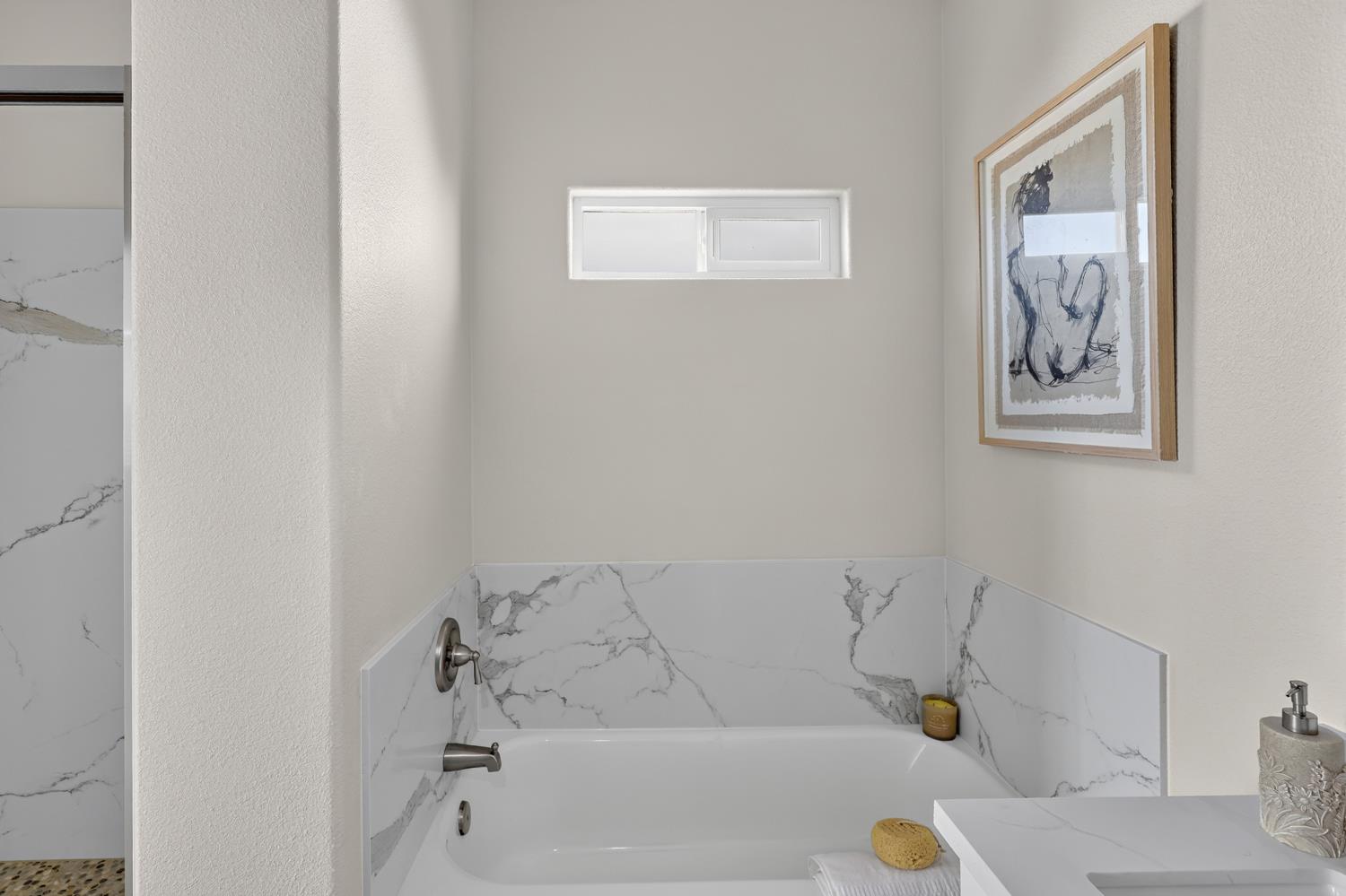 1038 W 24th St, Merced, CA 95340