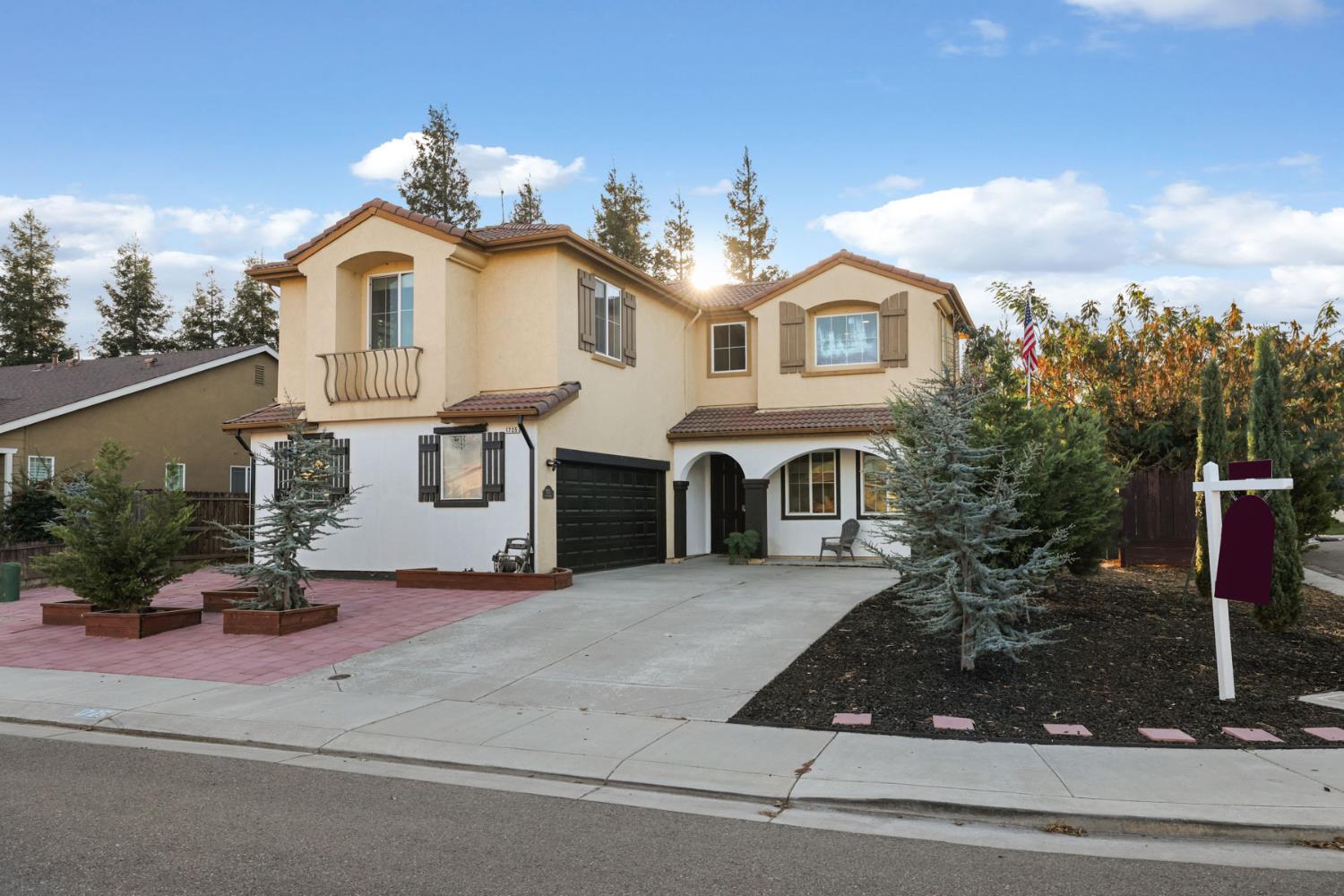 1725 Luna Bella Ln, Manteca, CA 95337