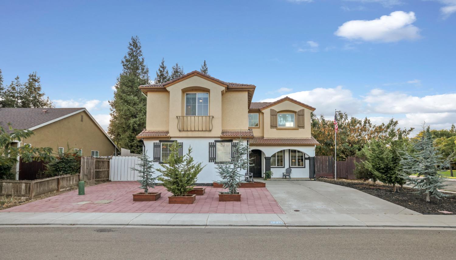 1725 Luna Bella Ln, Manteca, CA 95337