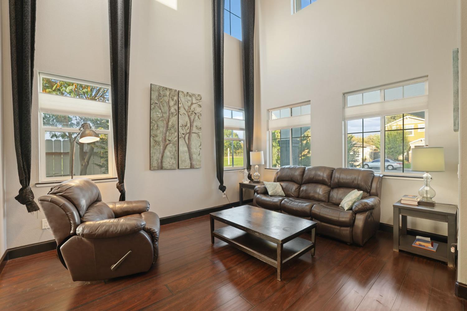 1725 Luna Bella Ln, Manteca, CA 95337