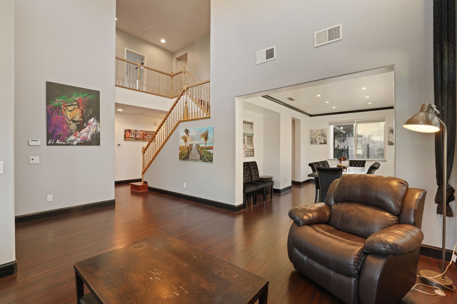 1725 Luna Bella Ln, Manteca, CA 95337