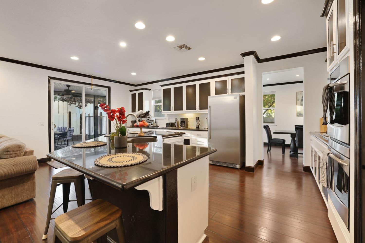 1725 Luna Bella Ln, Manteca, CA 95337