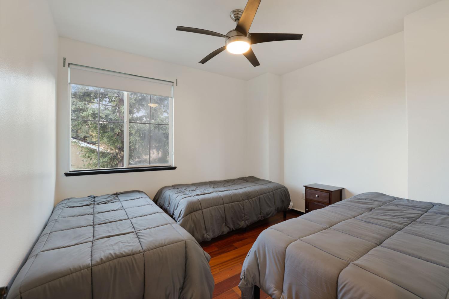 1725 Luna Bella Ln, Manteca, CA 95337