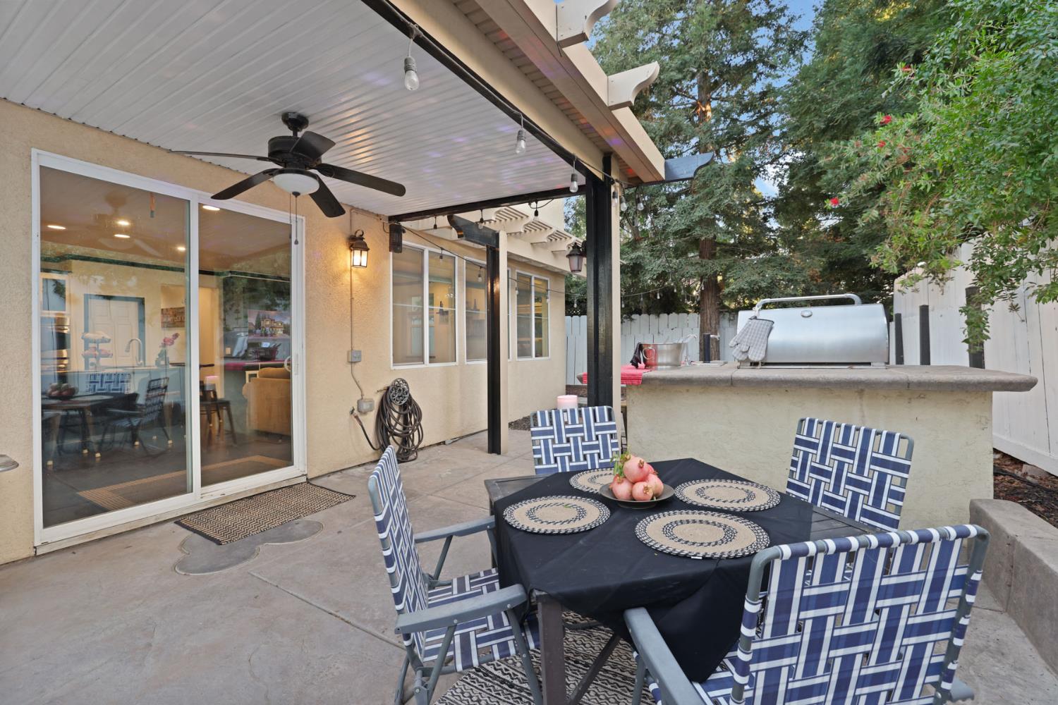 1725 Luna Bella Ln, Manteca, CA 95337