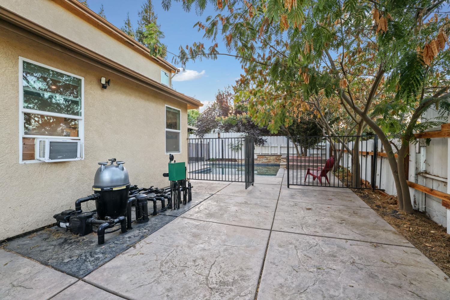 1725 Luna Bella Ln, Manteca, CA 95337