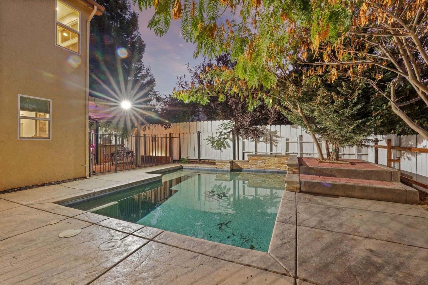 1725 Luna Bella Ln, Manteca, CA 95337