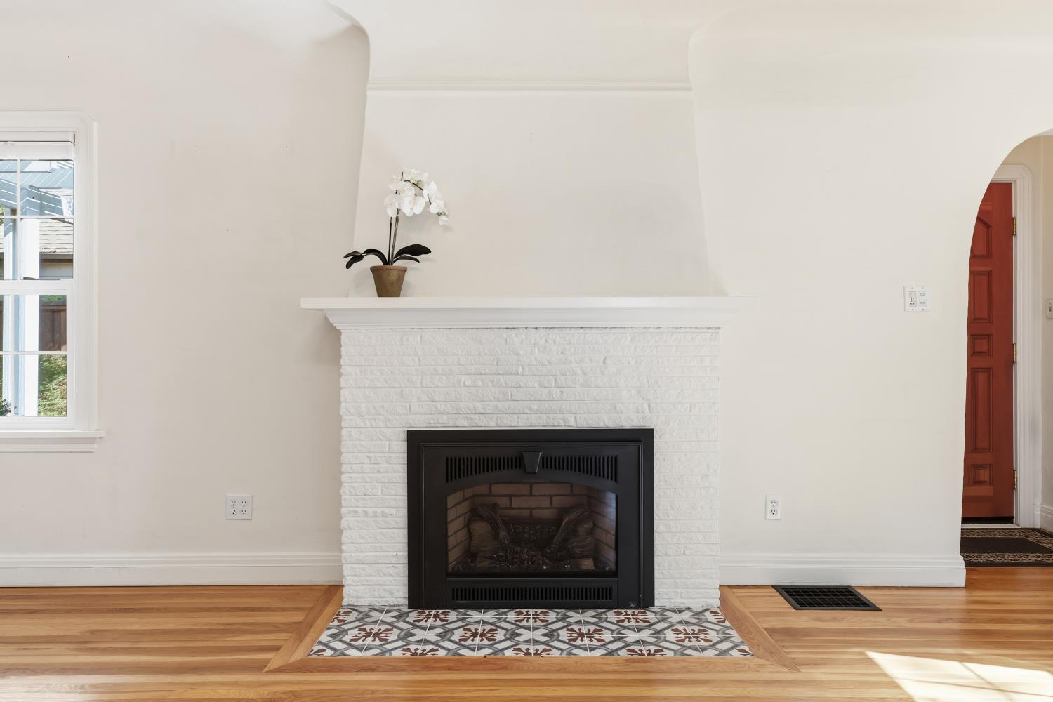 133 Frances Ave, Modesto, CA 95354
