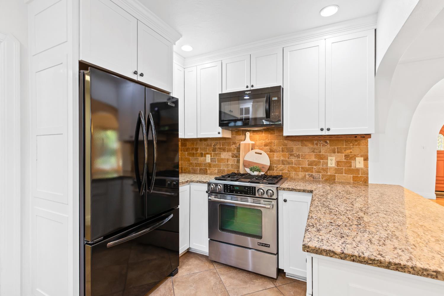 133 Frances Ave, Modesto, CA 95354
