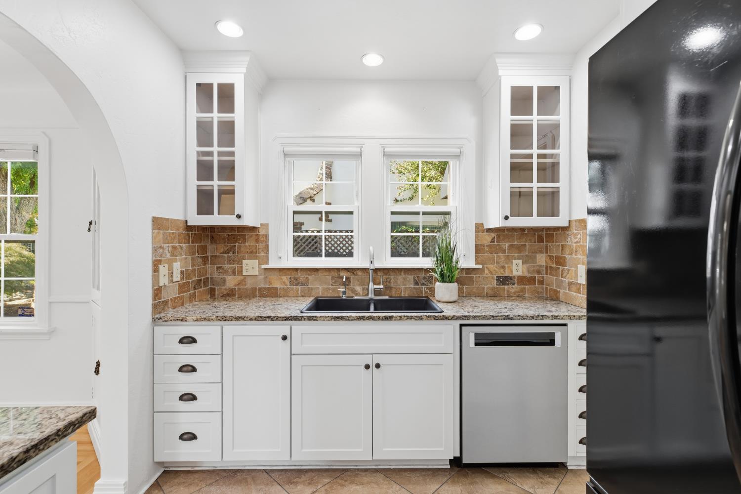 133 Frances Ave, Modesto, CA 95354