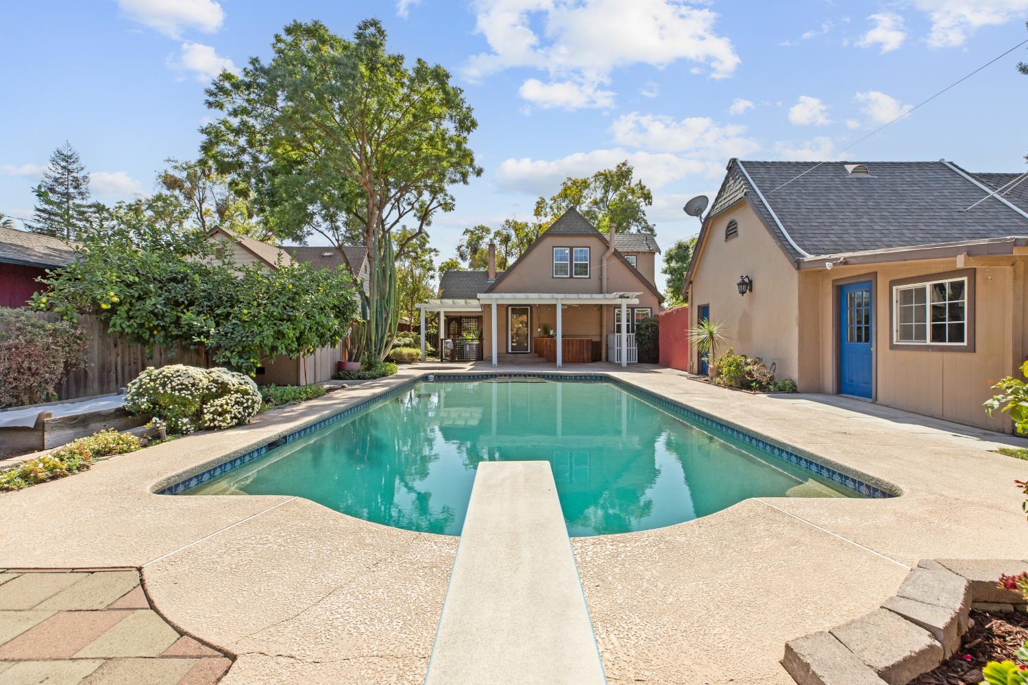 133 Frances Ave, Modesto, CA 95354