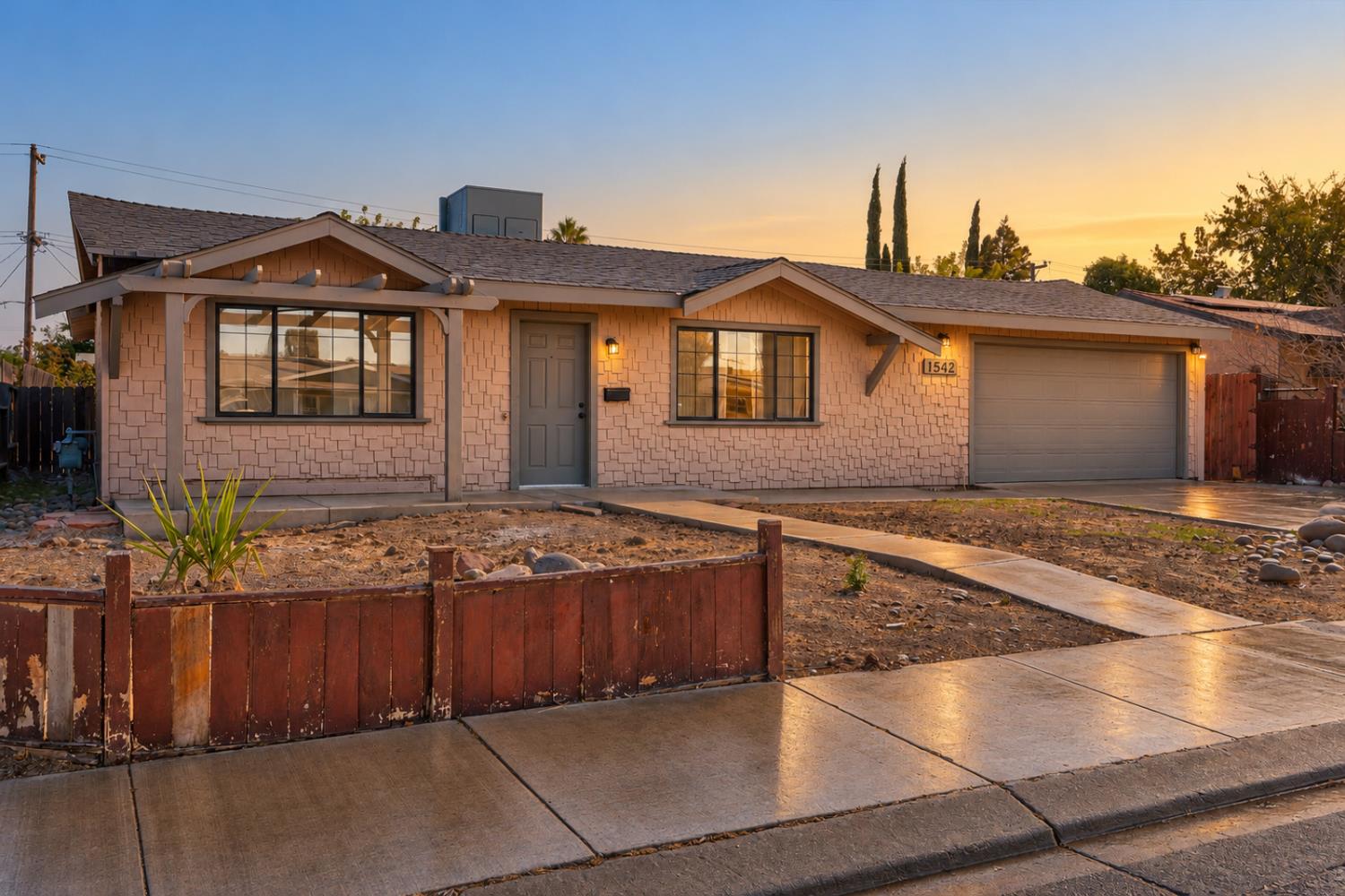 1542 Cypress Pl, Los Banos, CA 93635