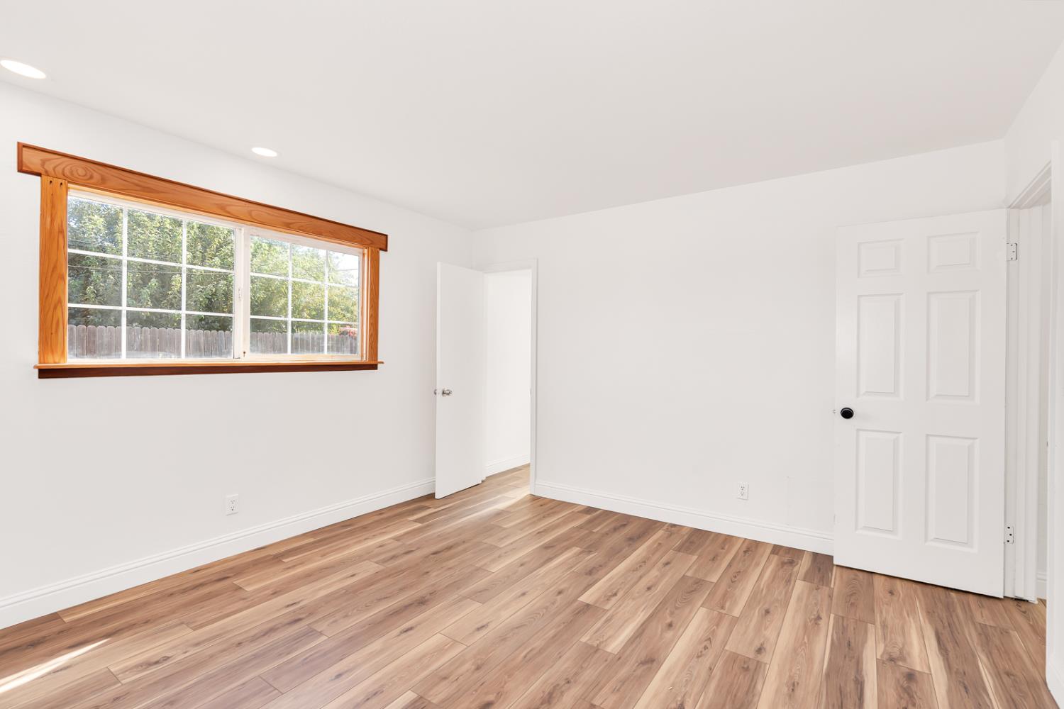 1542 Cypress Pl, Los Banos, CA 93635