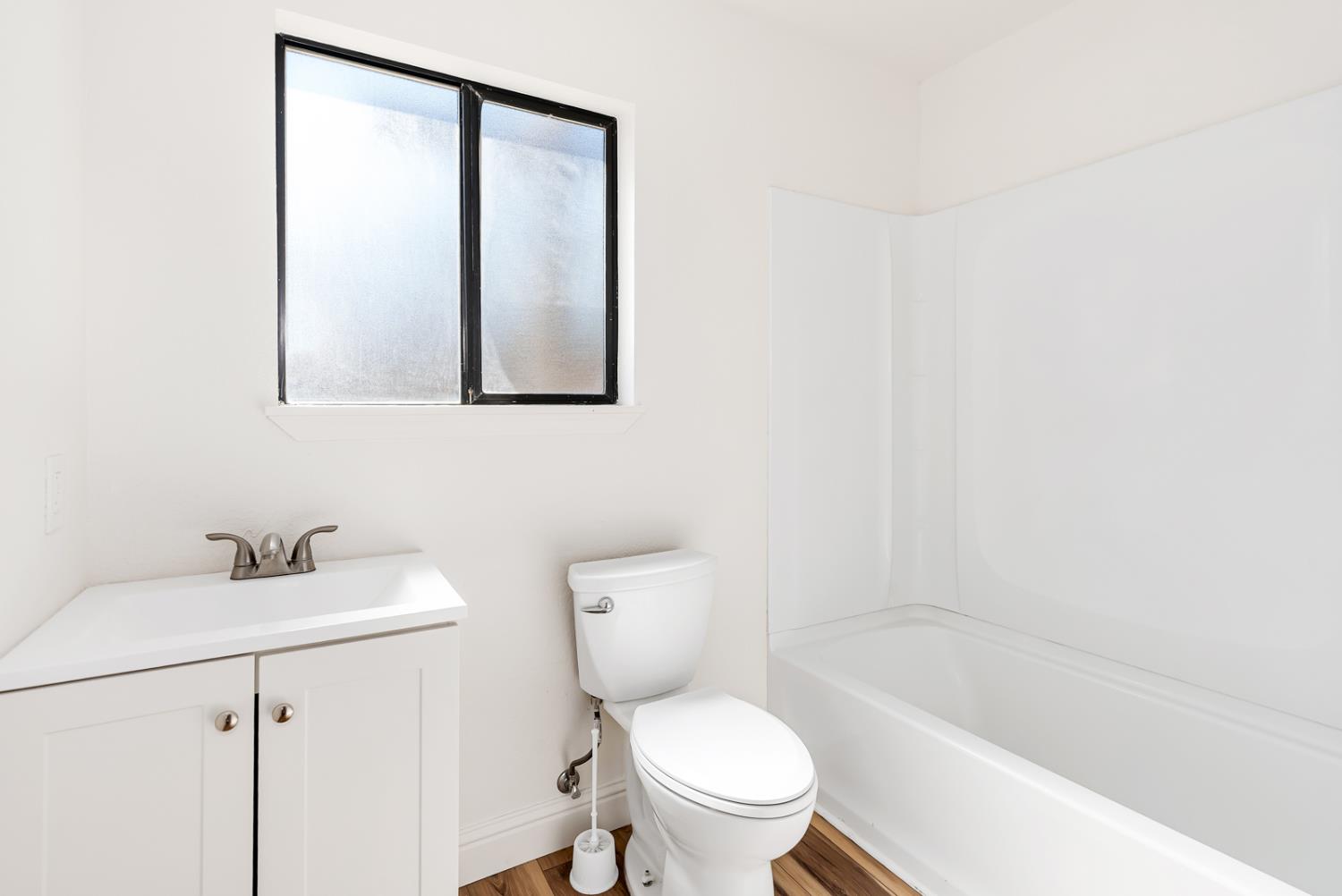 1542 Cypress Pl, Los Banos, CA 93635
