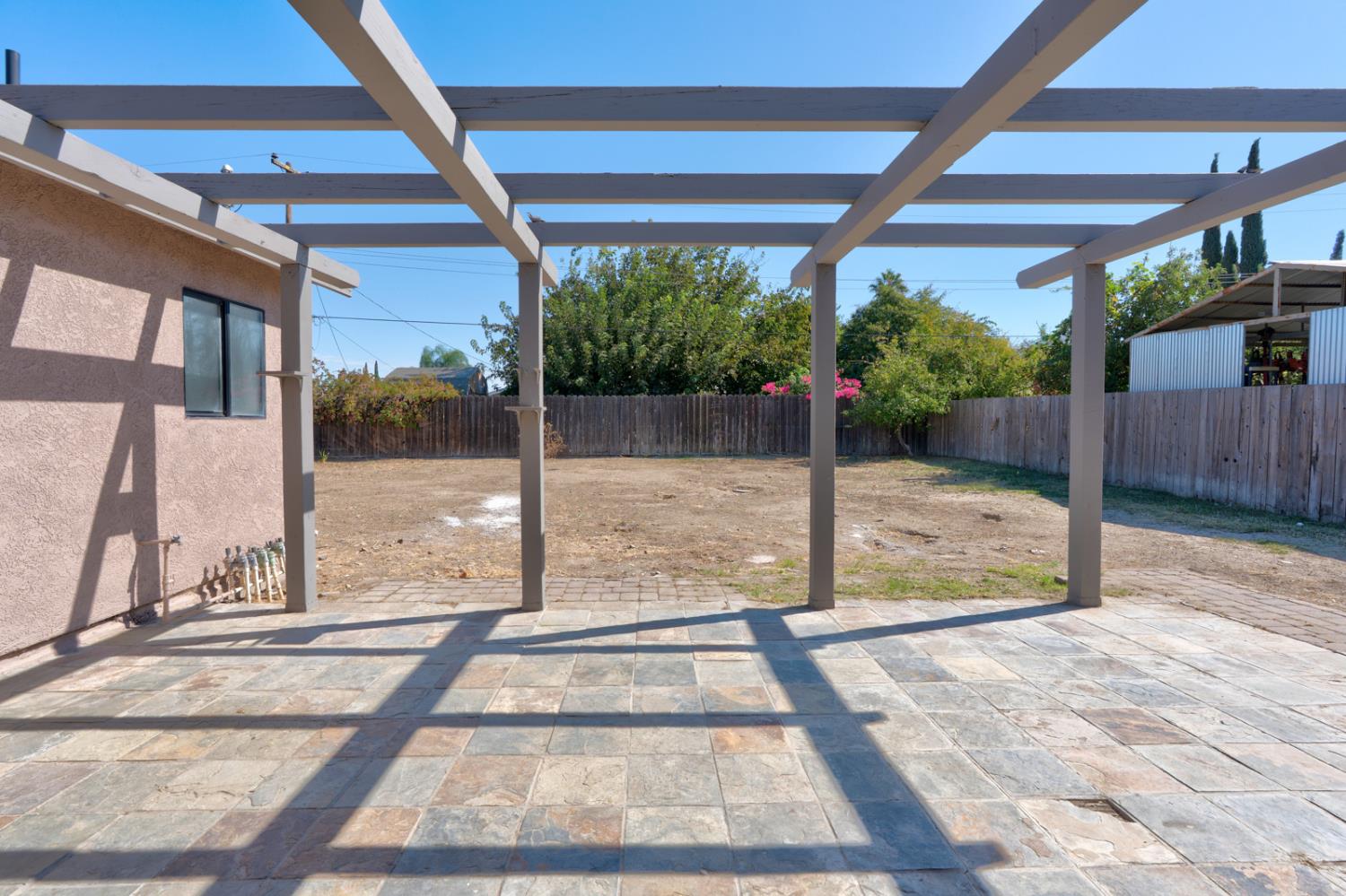 1542 Cypress Pl, Los Banos, CA 93635