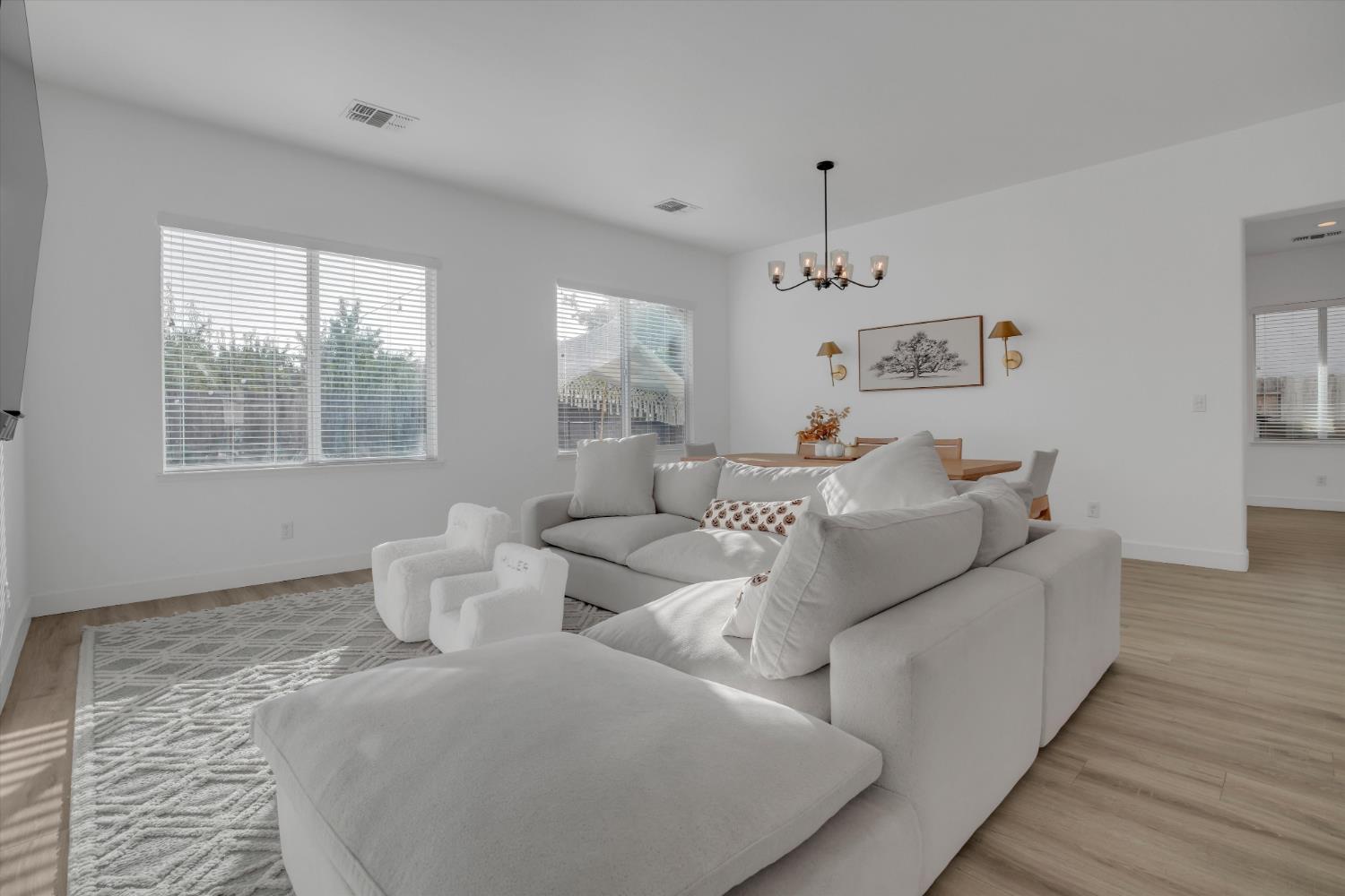 3334 Silverwood St, Escalon, CA 95320