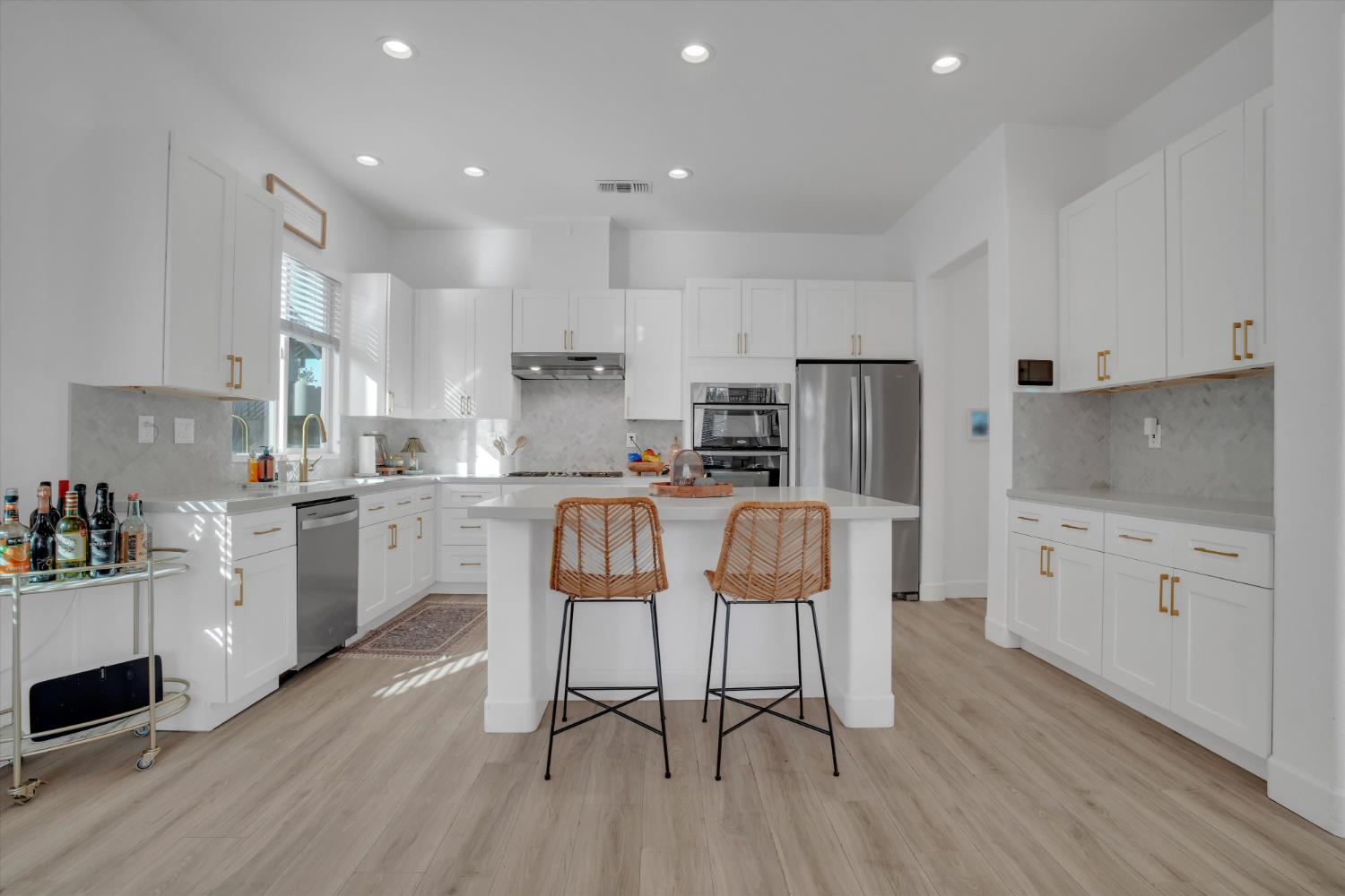 3334 Silverwood St, Escalon, CA 95320