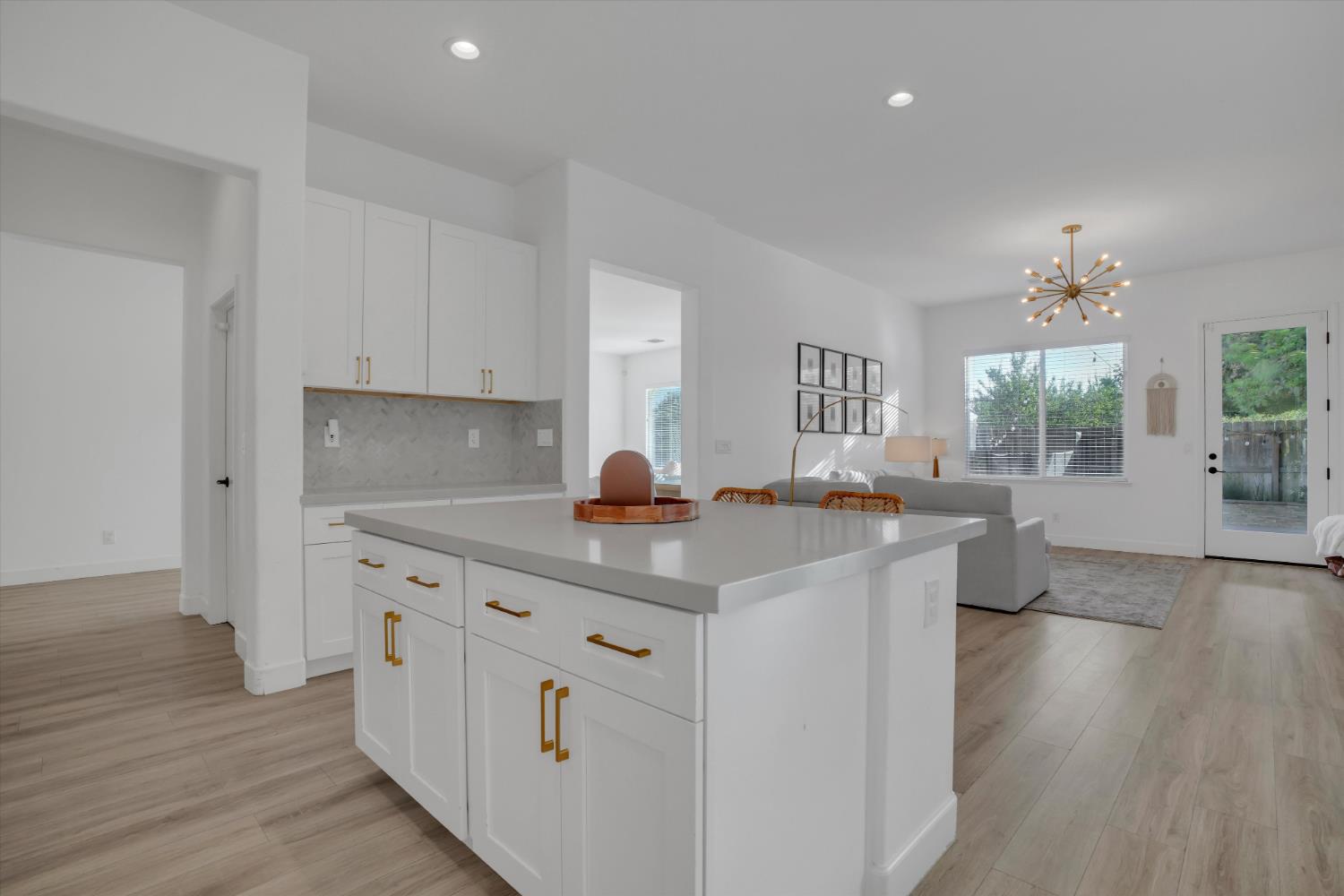 3334 Silverwood St, Escalon, CA 95320