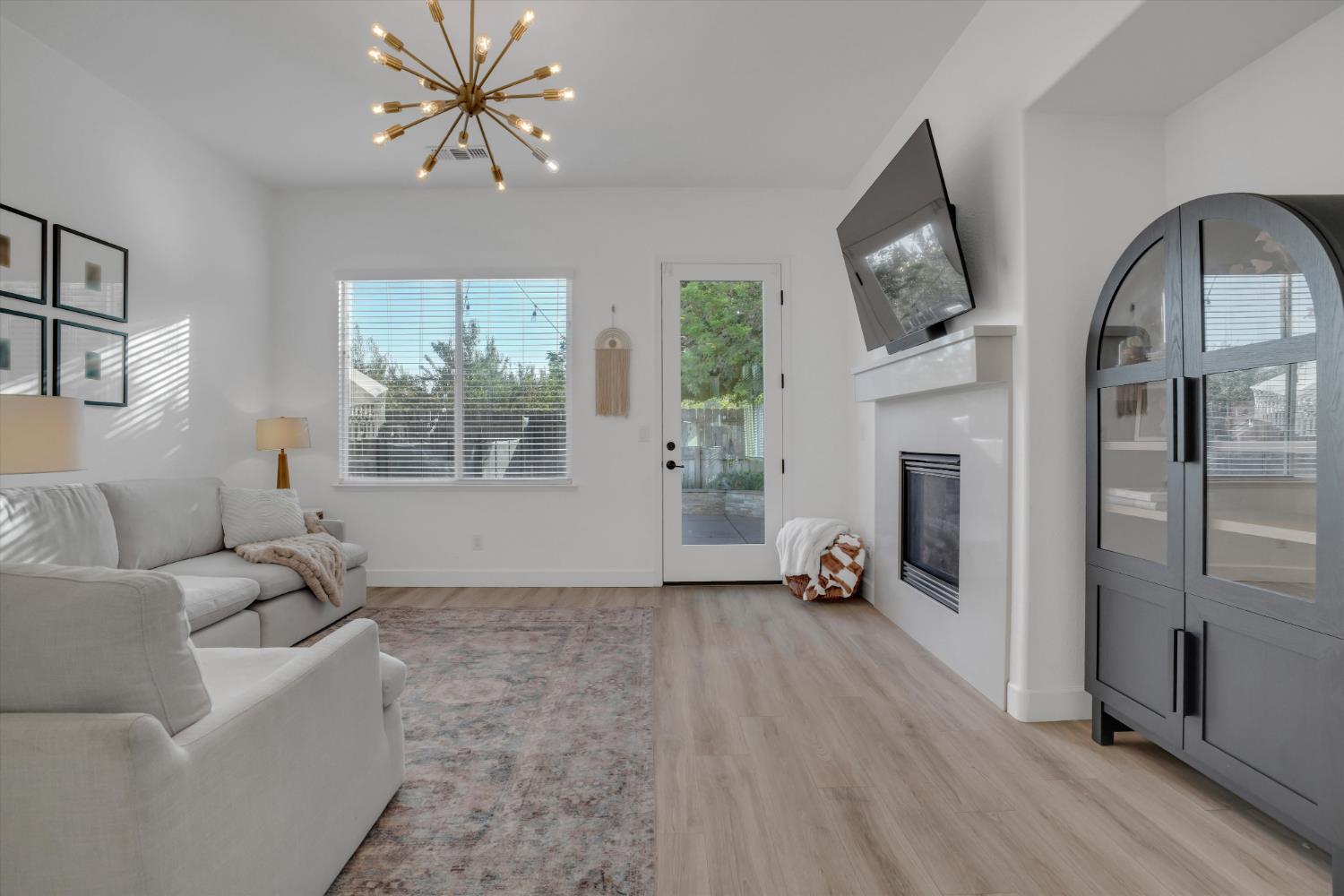 3334 Silverwood St, Escalon, CA 95320