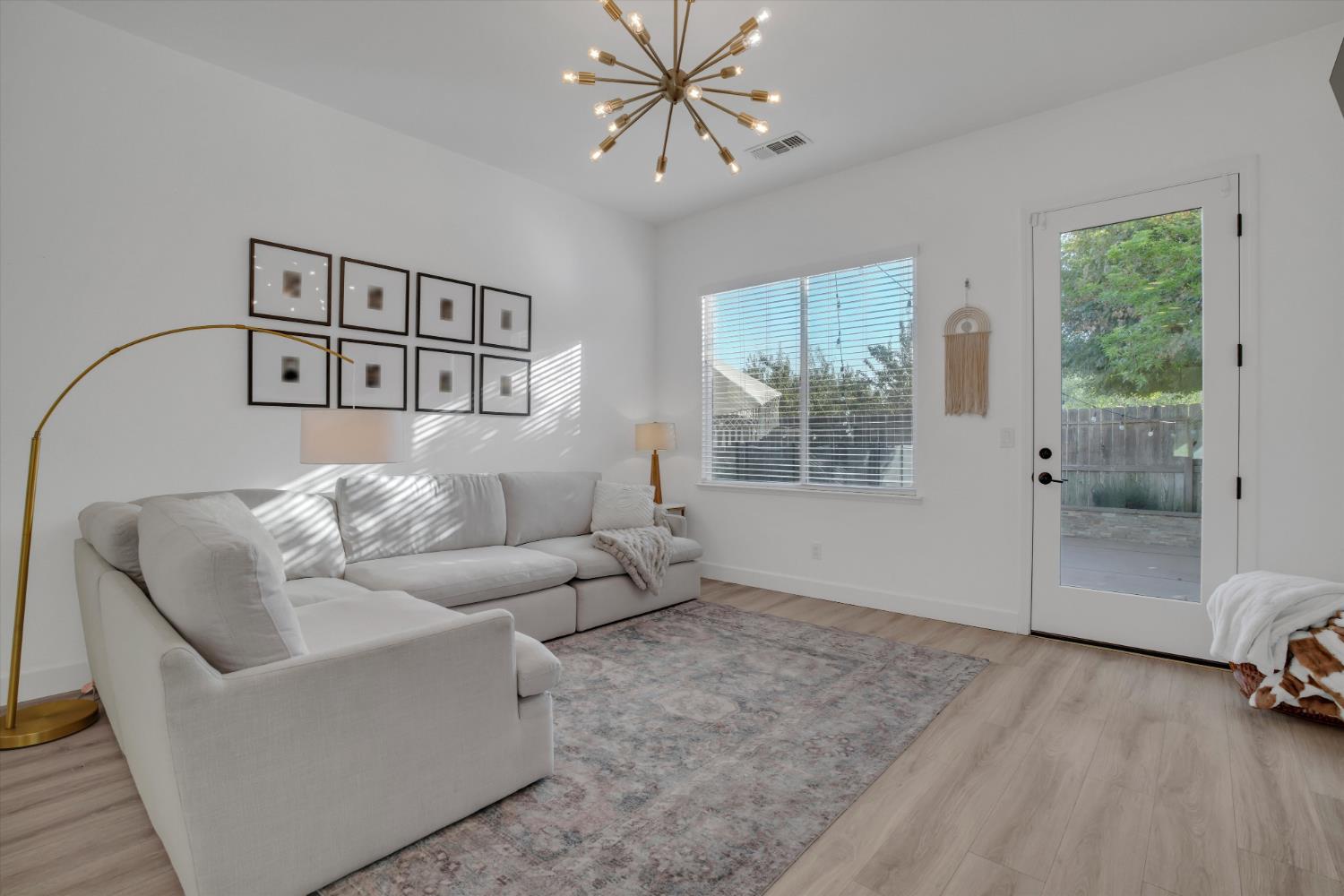 3334 Silverwood St, Escalon, CA 95320