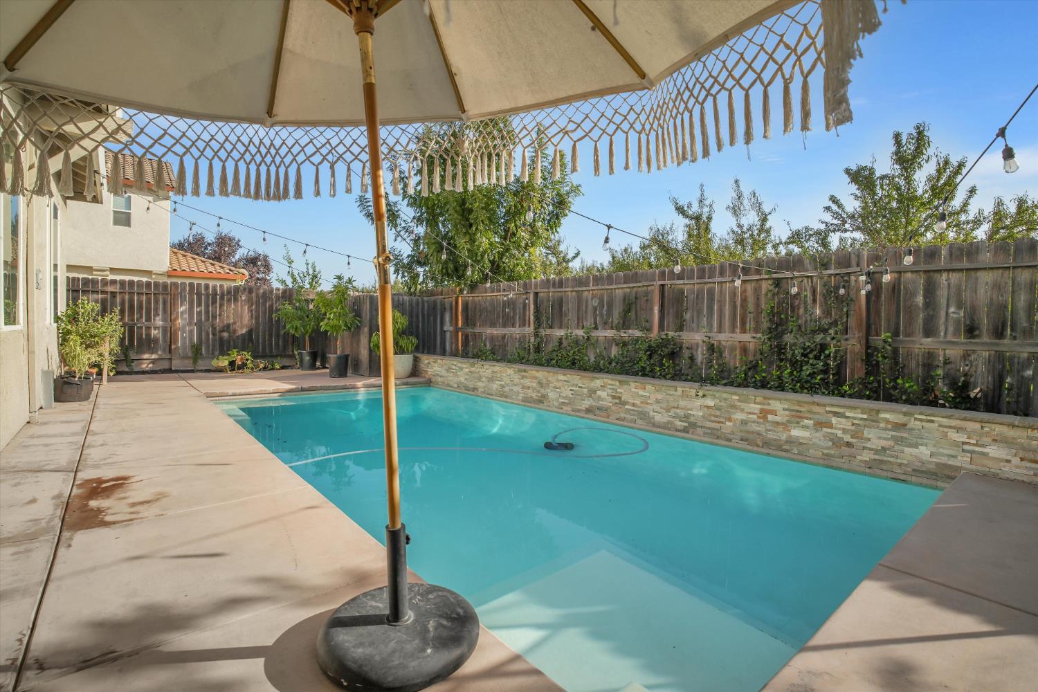 3334 Silverwood St, Escalon, CA 95320