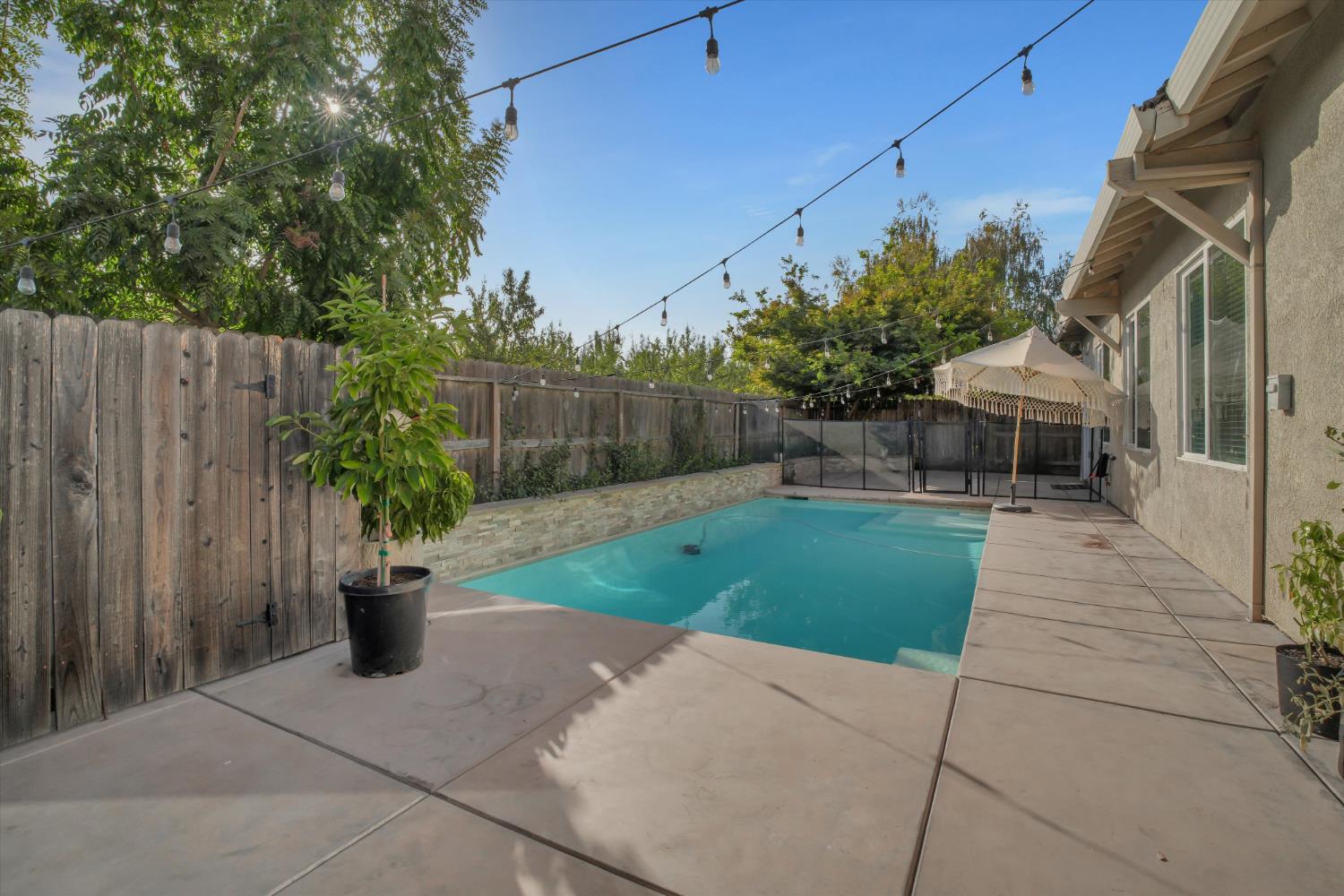 3334 Silverwood St, Escalon, CA 95320