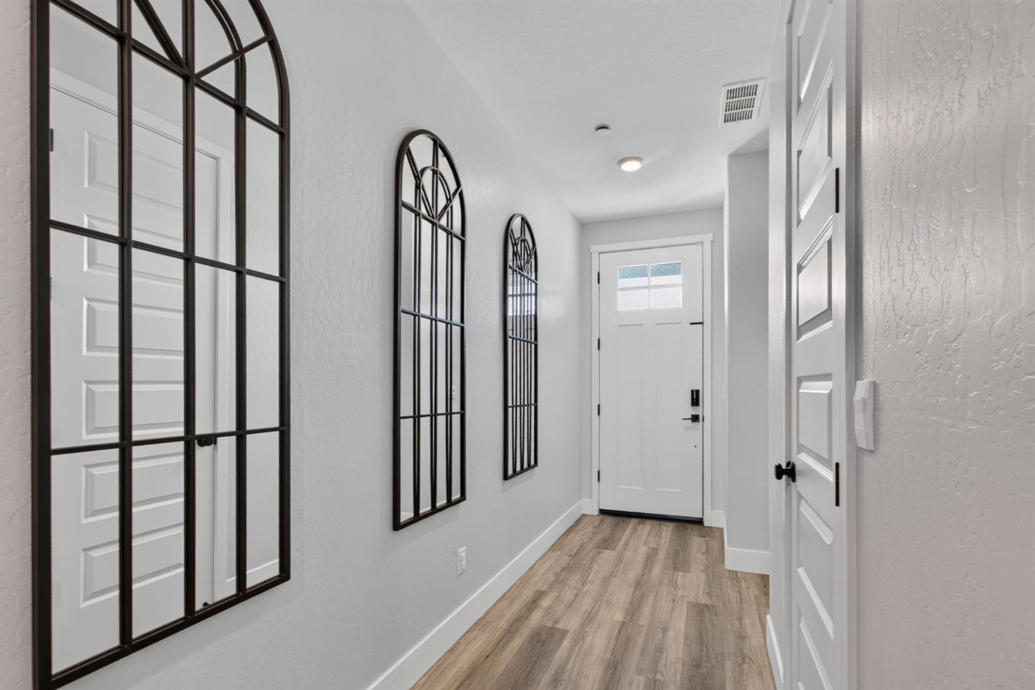 392 Broadstone Ct, Los Banos, CA 93635