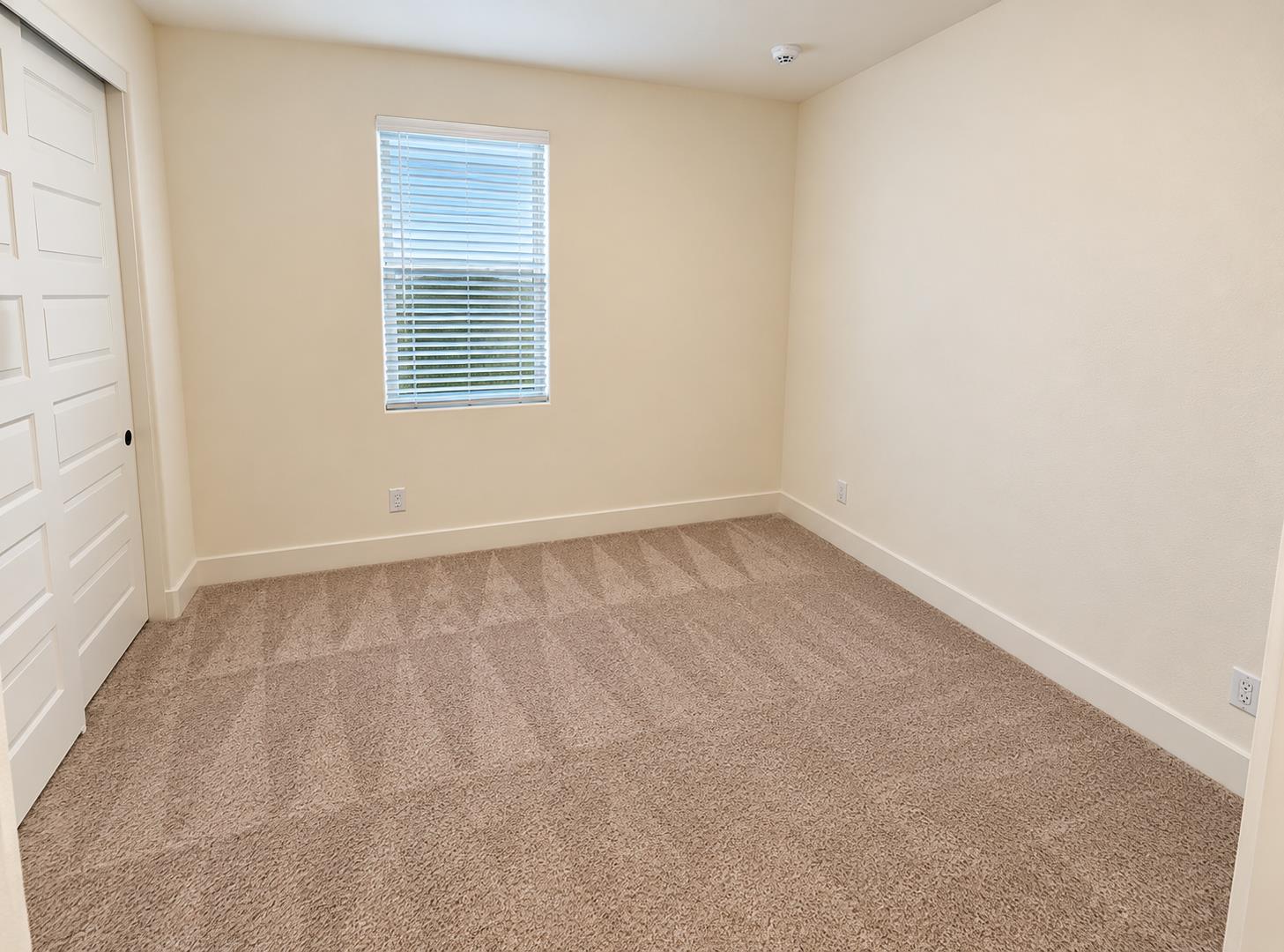 392 Broadstone Ct, Los Banos, CA 93635