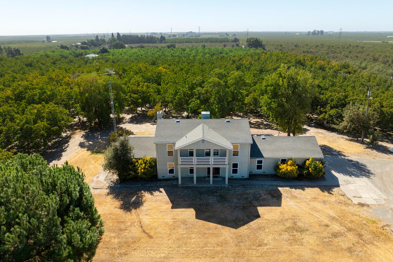 361 Arlberg Rd, Hickman, CA 95323