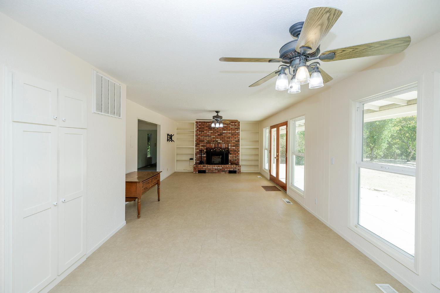 361 Arlberg Rd, Hickman, CA 95323