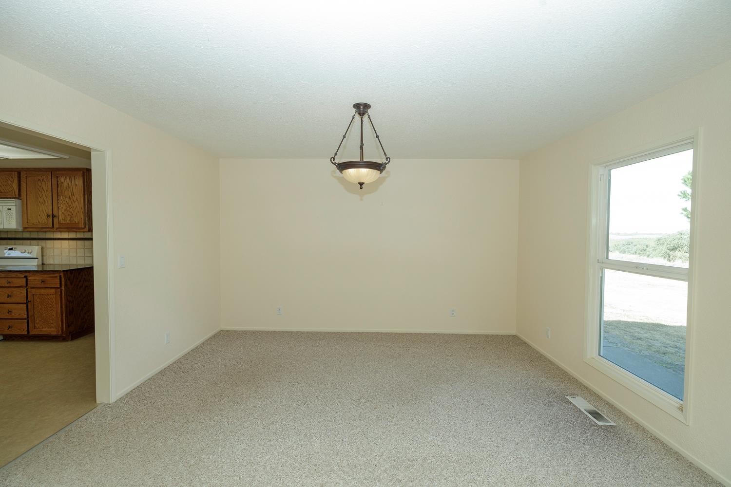 361 Arlberg Rd, Hickman, CA 95323