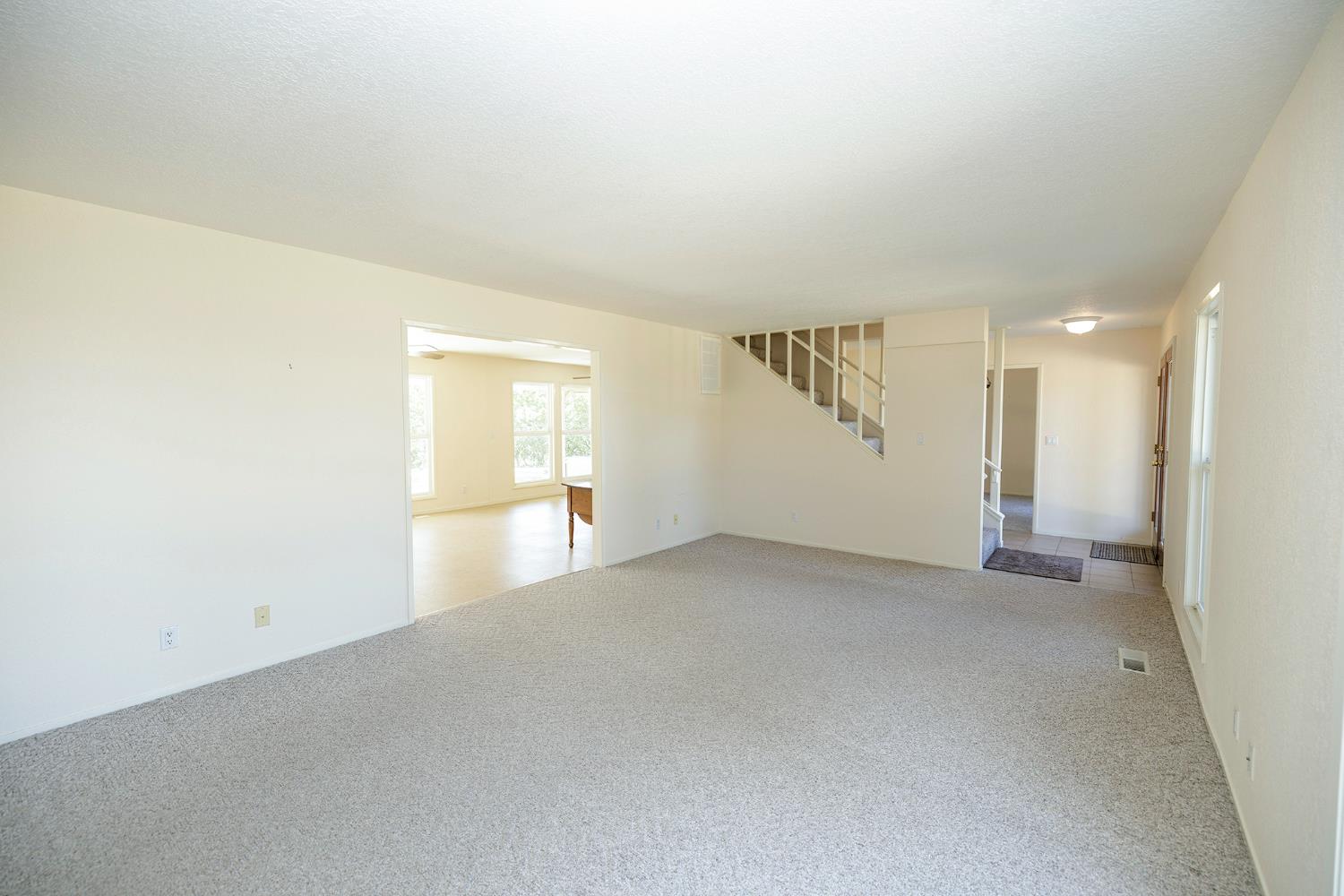 361 Arlberg Rd, Hickman, CA 95323